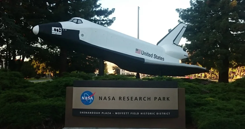 A statue of a NASA space shuttle